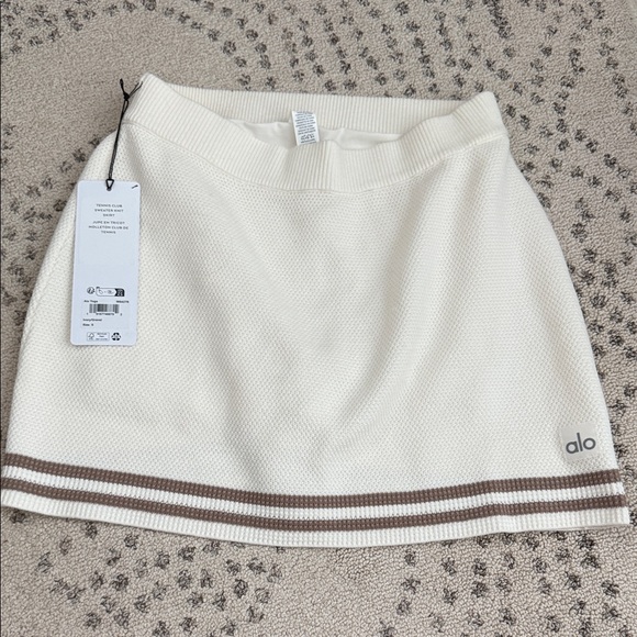 NWT Alo Tennis Club Sweater Knit Skirt- ivory/gravel, size small - Picture 1 of 5